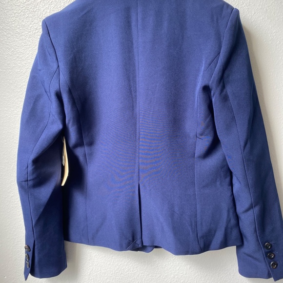 Blazer - Picture 4 of 6